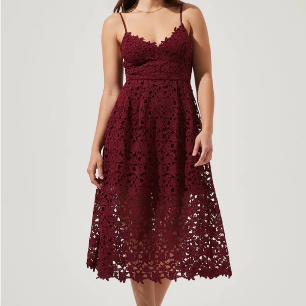❌SOLD❌ ASTR Burgundy Lace Midi Dress XS - Picture 1 of 7